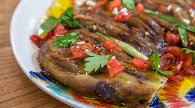 Arda’nın Ramazan Mutfağı Köz Patlıcan Salatası Tarifi 11.05.2019