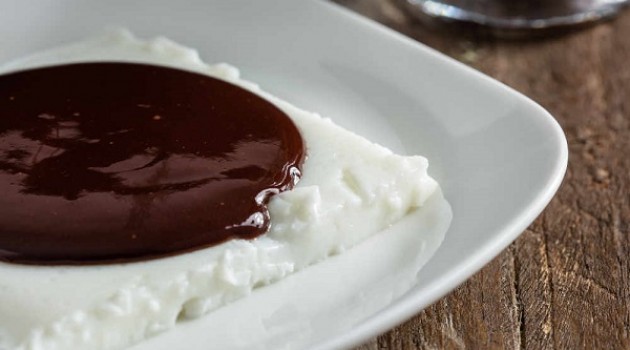 Arda’nın Ramazan Mutfağı Çikolata Soslu Su Muhallebisi Tarifi 21.04.2021