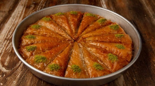 Arda’nın Ramazan Mutfağı Havuç Dilim Baklava Tarifi 08.04.2022