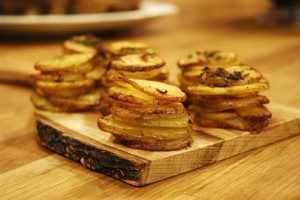 TV8 Arda’nın Mutfağı Muffin Kalıbında Dilim Patatesler Tarifi 31.05.2015